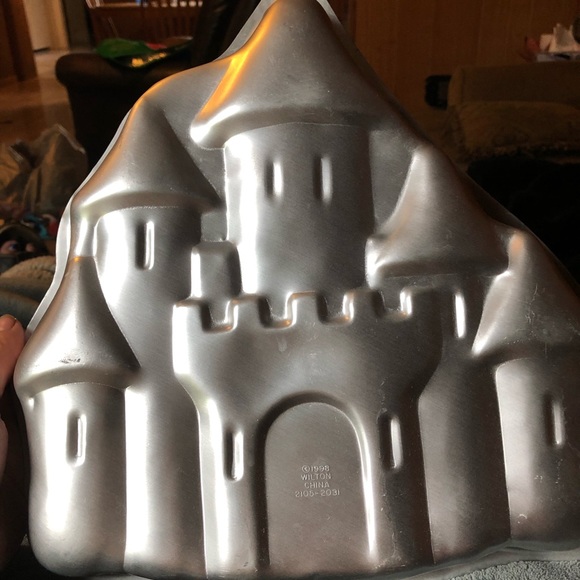 Vintage Wilton Cake pan Princess Castle 1998 - Picture 3 of 6